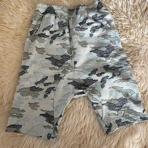 Tiny Whales blue camo shorts size 12/14 boys